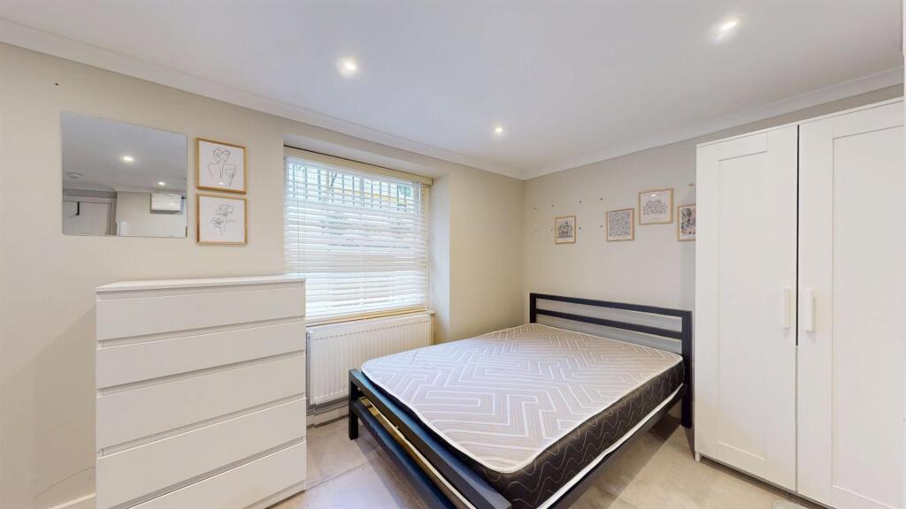 0 bed 1st Floor Flat for rent in Camden Town. From Pomp Properties - London