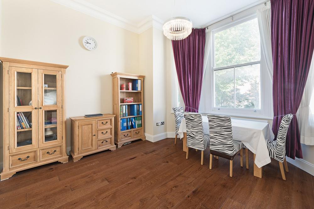 2 bed 1st Floor Flat for rent in Kensington. From Pomp Properties - London