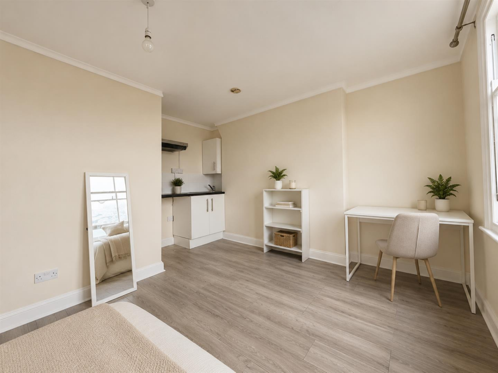4 bed House Share for rent in Kensington. From Pomp Properties - London