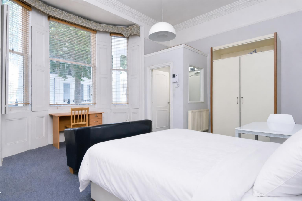 4 bed Studio for rent in Kensington. From Pomp Properties - London