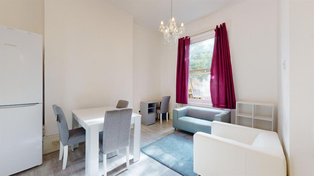 1 bed 1st Floor Flat for rent in Kensington. From Pomp Properties - London