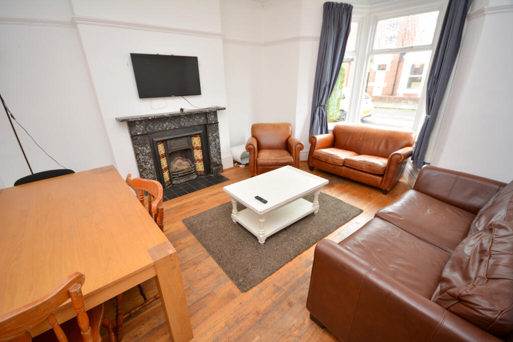 6 bed Mid Terraced House for rent in Newcastle upon Tyne. From Jesmond Property Shop - Jesmond