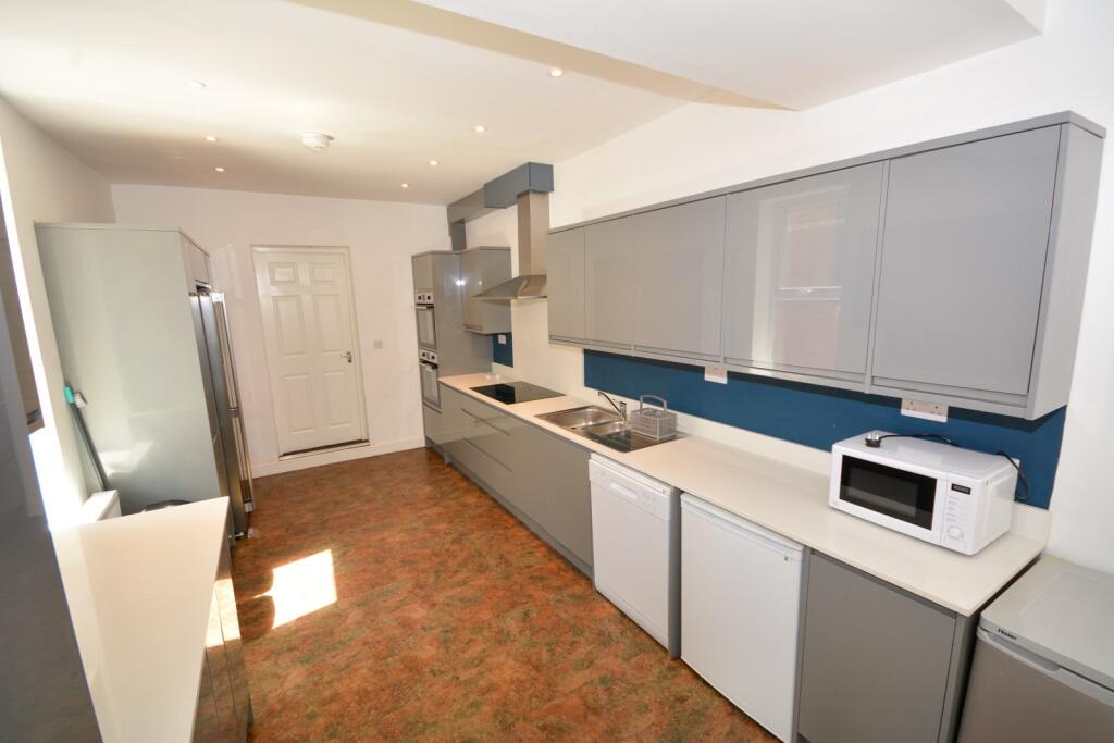 9 bed Mid Terraced House for rent in Newcastle upon Tyne. From Jesmond Property Shop - Jesmond 9 bed Mid Terraced House for rent in Newcastle upon Tyne. From Jesmond Property Shop - Jesmond