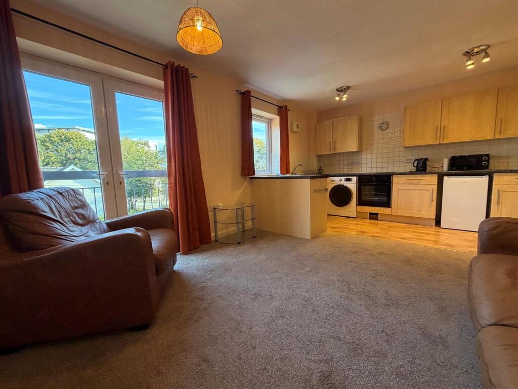 2 bed Apartment for rent in Pendleton. From Jordan Fishwick - Manchester