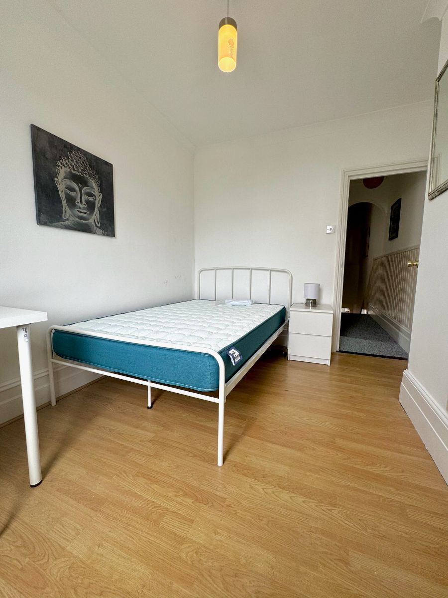 6 bed House Share for rent in Gillingham. From Property Point UK 6 bed House Share for rent in Gillingham. From Property Point UK