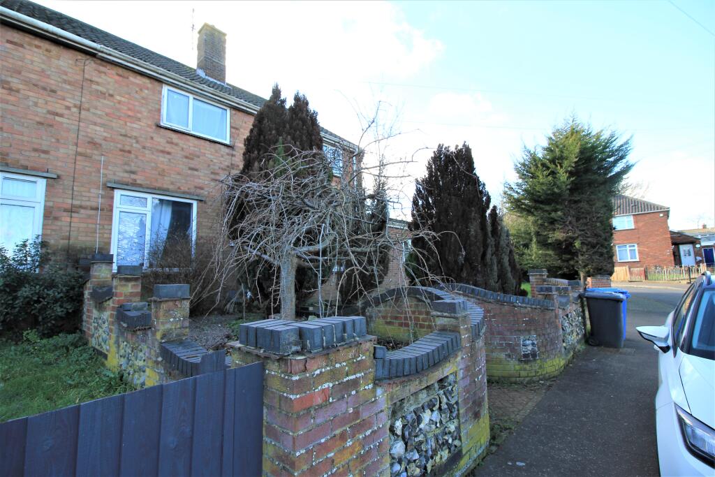 4 bed Semi Detached for rent in Colney. From Alexander & Co - Norwich 4 bed Semi Detached for rent in Colney. From Alexander & Co - Norwich