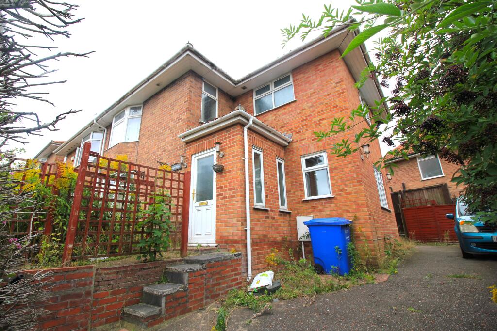 5 bed Semi Detached for rent in Colney. From Alexander & Co - Norwich 5 bed Semi Detached for rent in Colney. From Alexander & Co - Norwich
