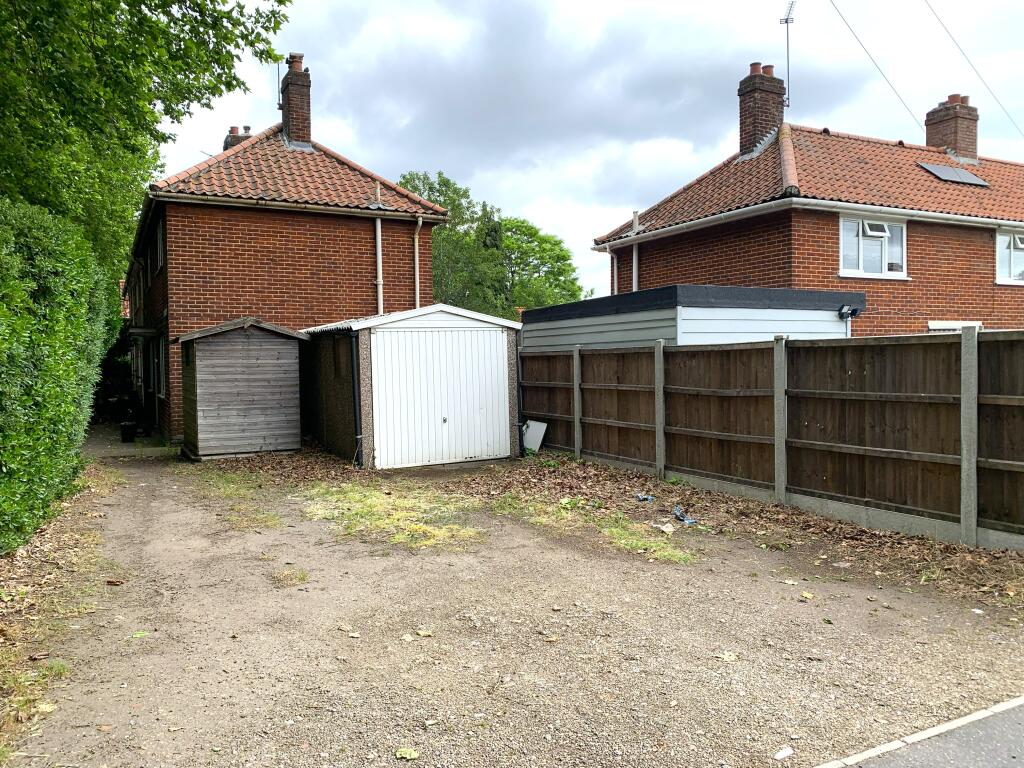 4 bed Semi Detached for rent in Cringleford. From Alexander & Co - Norwich 4 bed Semi Detached for rent in Cringleford. From Alexander & Co - Norwich