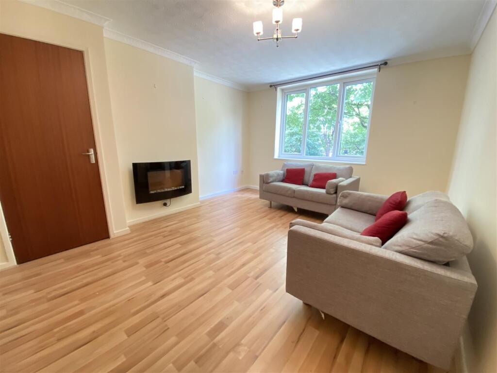 1 bed Apartment for rent in Salford. From Kaytons Estate Agents - Manchester
