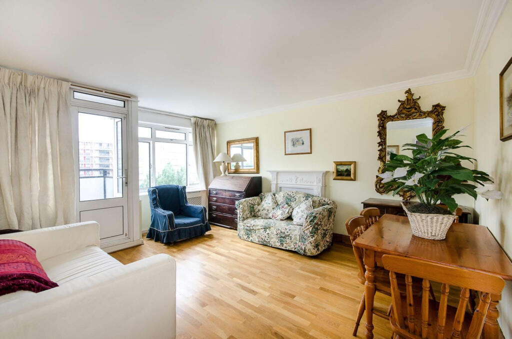 3 bed Apartment for rent in London. From Residential Realtors - London