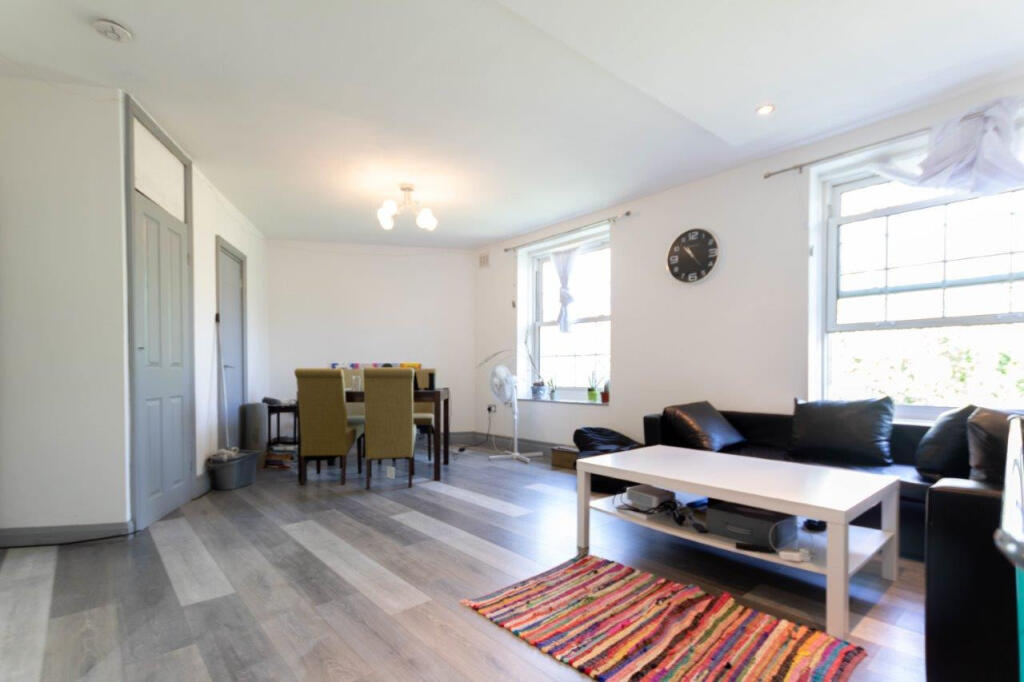 3 bed Apartment for rent in Bermondsey. From Residential Realtors - London 3 bed Apartment for rent in Bermondsey. From Residential Realtors - London