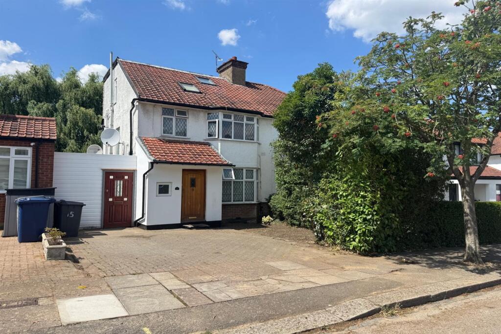 1 bed Detached for rent in Stanmore. From Roundtree Real Estate - London 1 bed Detached for rent in Stanmore. From Roundtree Real Estate - London