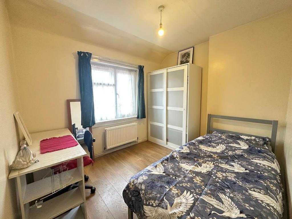 1 bed House Share for rent in Acton. From Savoy Property Consultants - West London