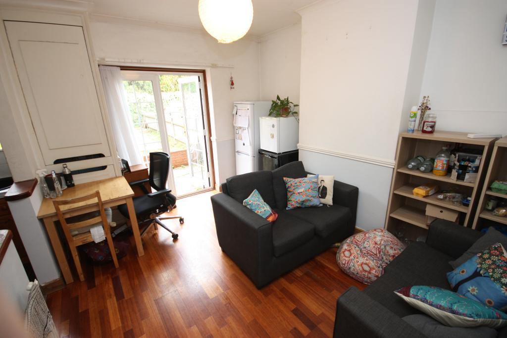 4 bed Mid Terraced House for rent in Acton. From Savoy Property Consultants - West London
