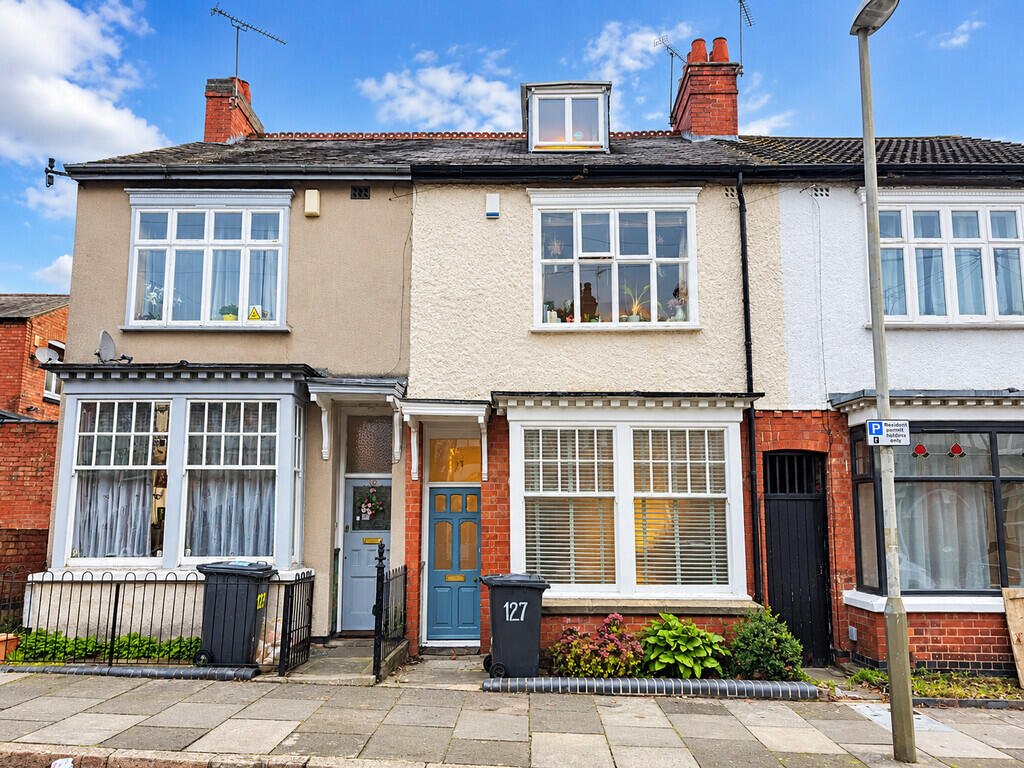 4 bed Mid Terraced House for rent in Leicester. From Keywest Estate Agents - Leicester
