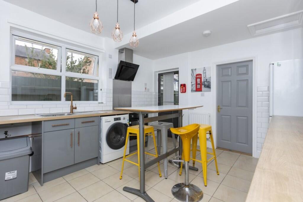 3 bed End of Terrace for rent in Leicester. From Keywest Estate Agents - Leicester