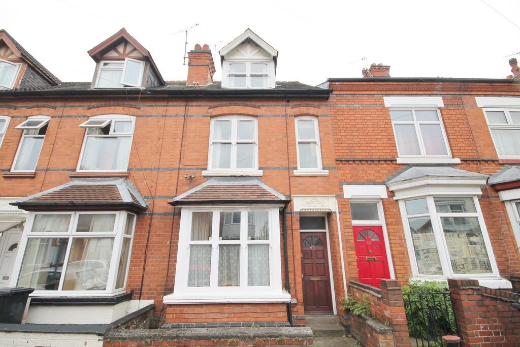 4 bed Mid Terraced House for rent in Leicester. From Keywest Estate Agents - Leicester