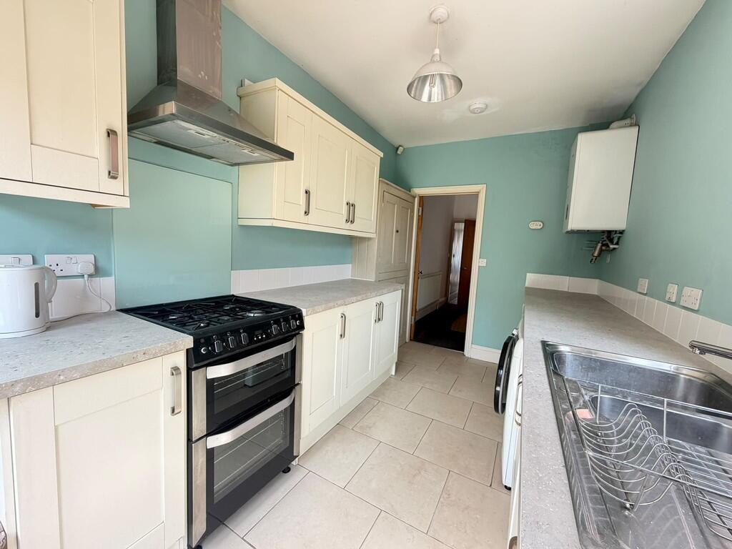 4 bed Mid Terraced House for rent in Leicester Forest East. From Keywest Estate Agents - Leicester