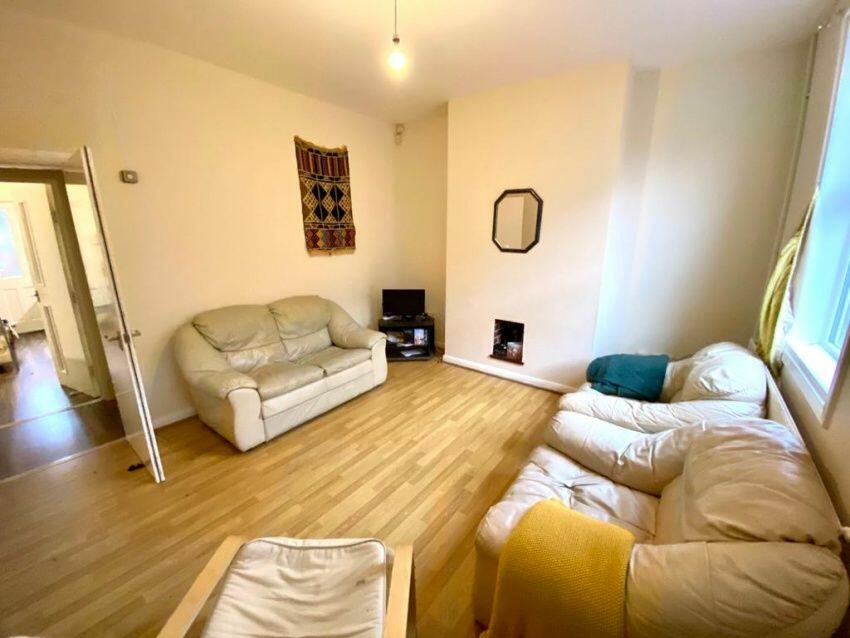 4 bed House Share for rent in Sheffield. From Dove Properties - Sheffield