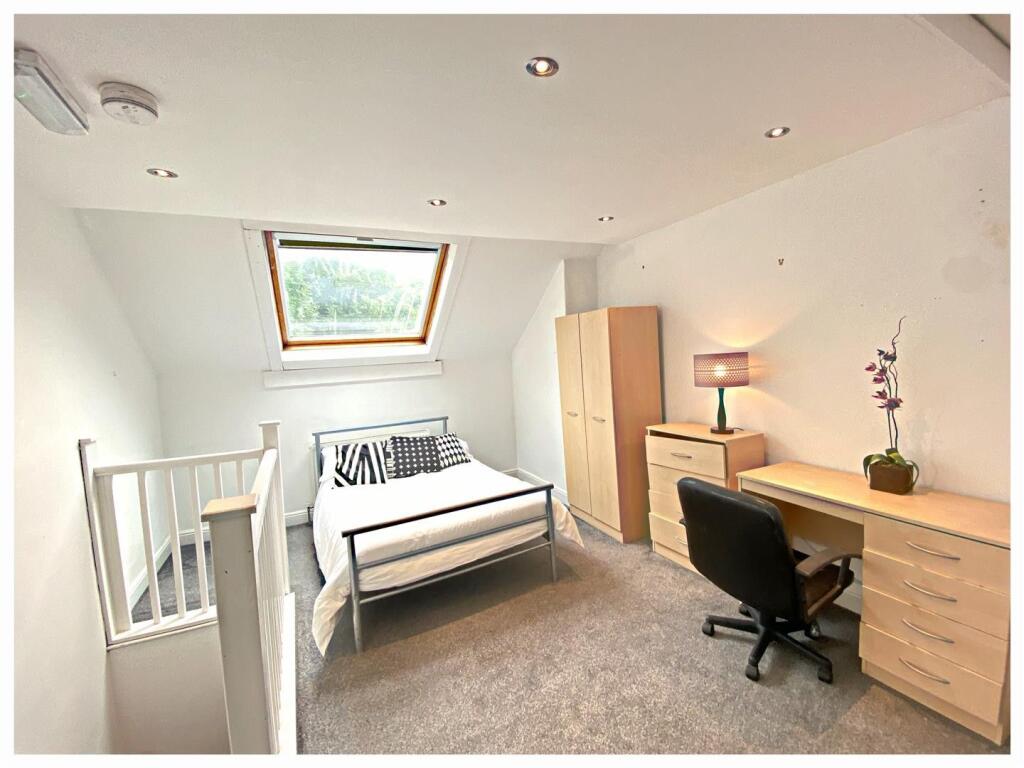 4 bed House Share for rent in Long Line. From Dove Properties - Sheffield