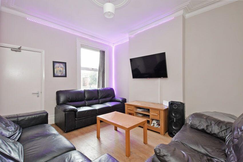 4 bed House Share for rent in Long Line. From Dove Properties - Sheffield