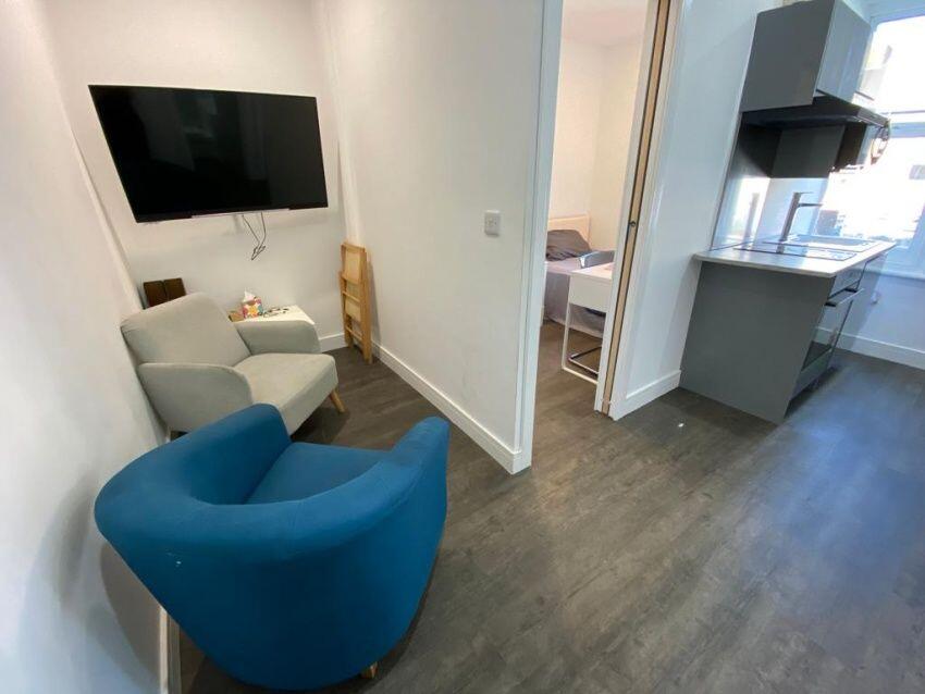 1 bed 1st Floor Flat for rent in Long Line. From Dove Properties - Sheffield
