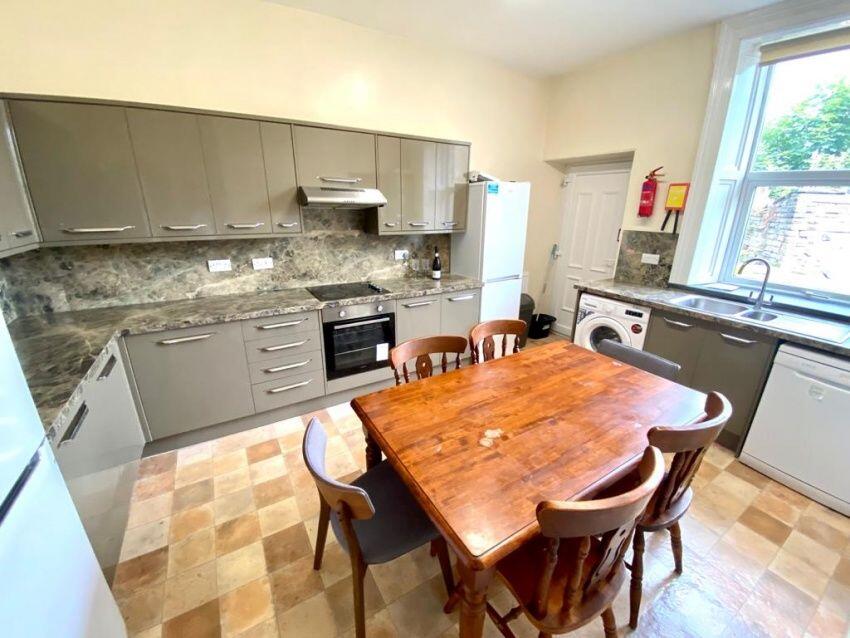 6 bed House Share for rent in Sheffield. From Dove Properties - Sheffield 6 bed House Share for rent in Sheffield. From Dove Properties - Sheffield