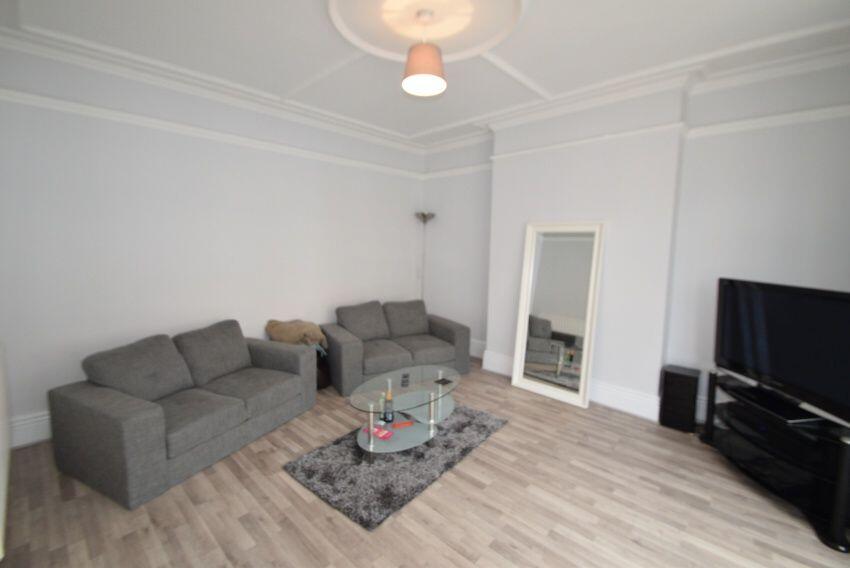 4 bed House Share for rent in Long Line. From Dove Properties - Sheffield
