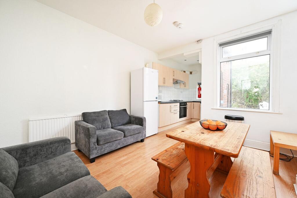 3 bed House Share for rent in Sheffield. From Dove Properties - Sheffield