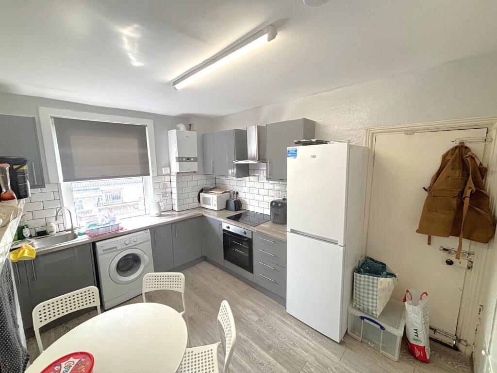 4 bed House Share for rent in Dungworth. From Dove Properties - Sheffield