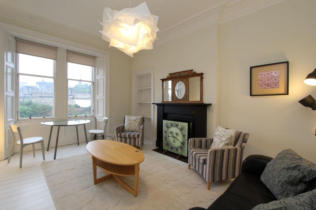 2 bed 1st Floor Flat for rent in Edinburgh. From Dunpark - Edinburgh