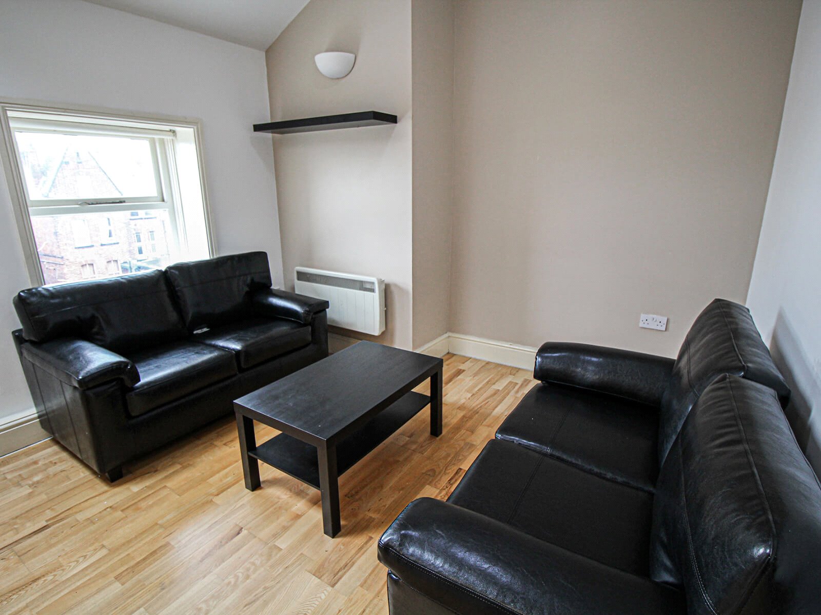 3 bed apartment for rent in Leeds. From YPP - Leeds