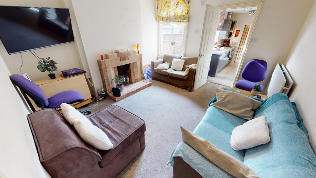 4 bed Mid Terraced House for rent in Lincoln. From Lighthouse Property Services Ltd - Lincoln