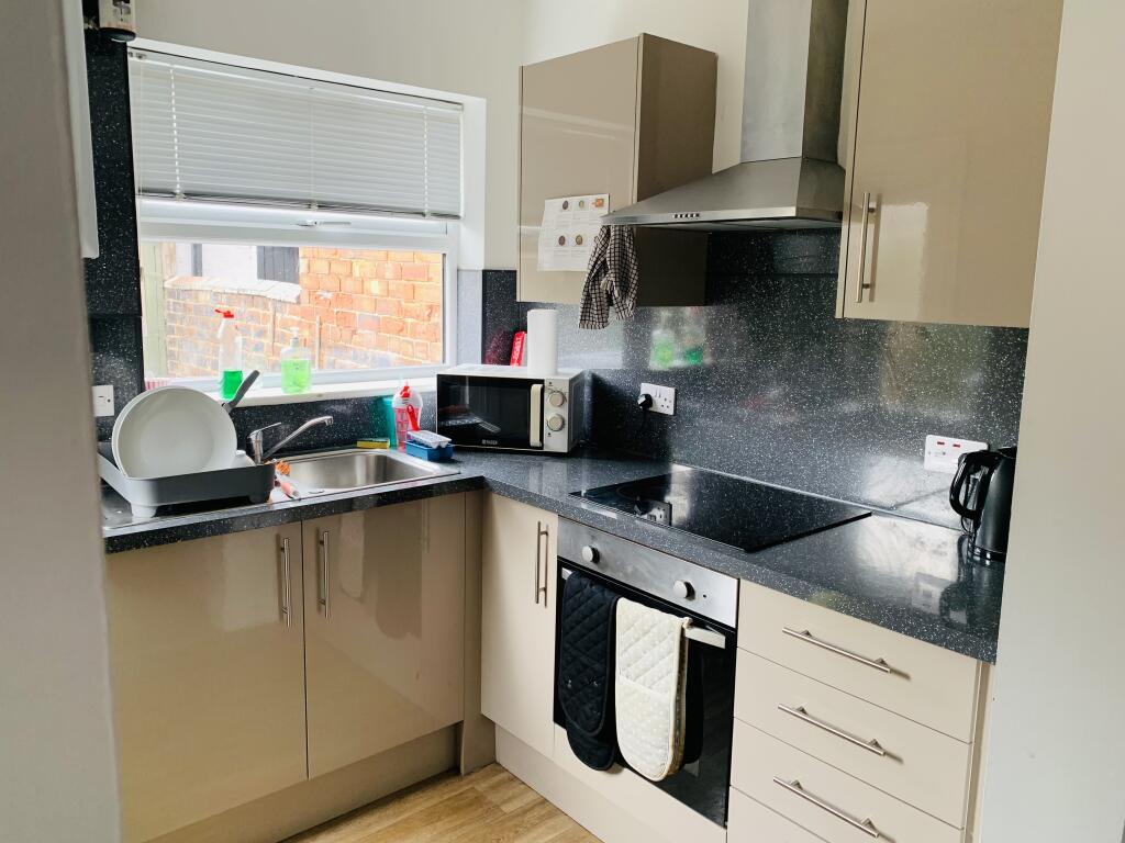 4 bed Mid Terraced House for rent in Harmston. From Lighthouse Property Services Ltd - Lincoln