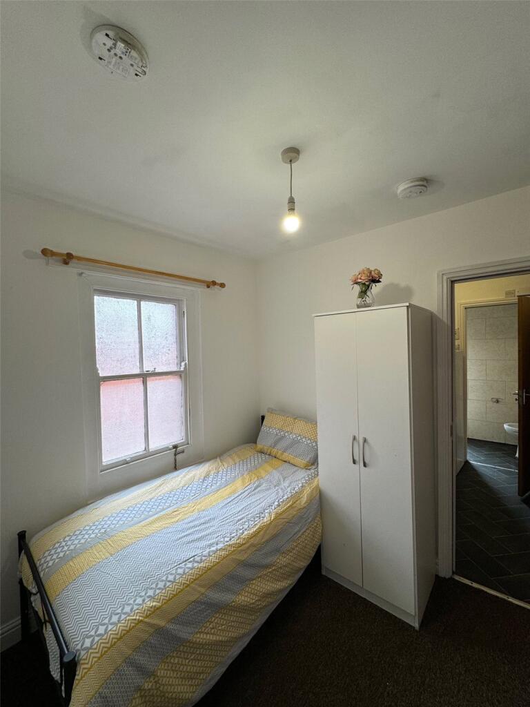 4 bed Apartment for rent in Birmingham. From Metropolitan Group - Birmingham