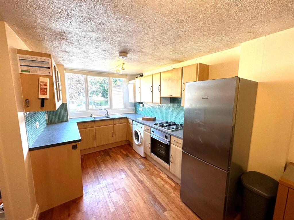 3 bed Mid Terraced House for rent in Uxbridge. From Evans & Company