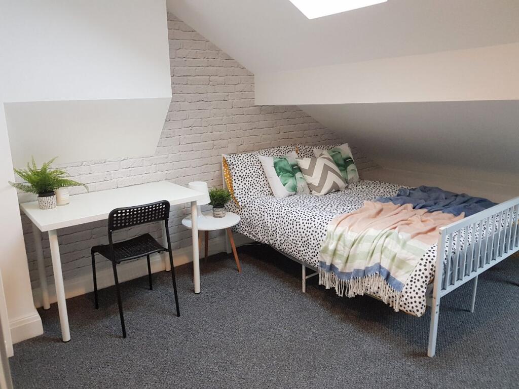 6 bed Mid Terraced House for rent in Liverpool. From MyTenantRent.co.uk - Liverpool