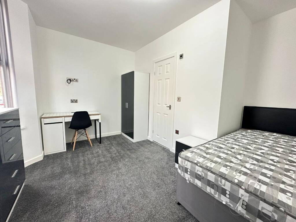 6 bed Mid Terraced House for rent in Liverpool. From MyTenantRent.co.uk - Liverpool 6 bed Mid Terraced House for rent in Liverpool. From MyTenantRent.co.uk - Liverpool