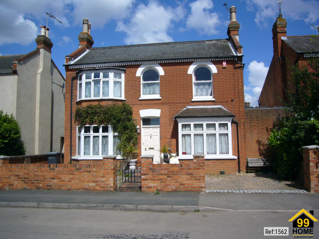 5 bed Detached for rent in Egham. From gLocalAgents.co.uk - Covering Nationwide