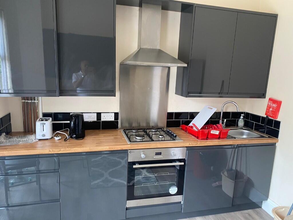 4 bed Semi Detached for rent in Manchester. From 1 Click Move - Manchester