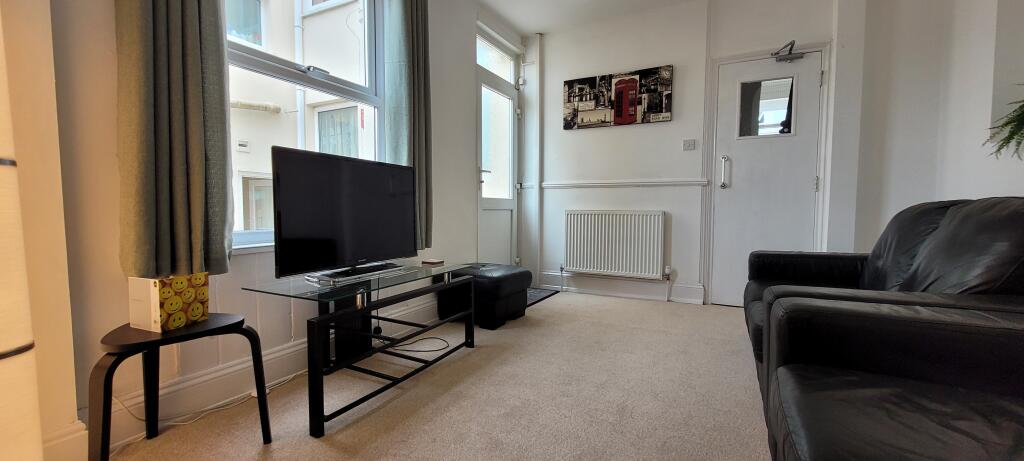 6 bed Detached for rent in Plymouth. From A Home After Halls - Plymouth