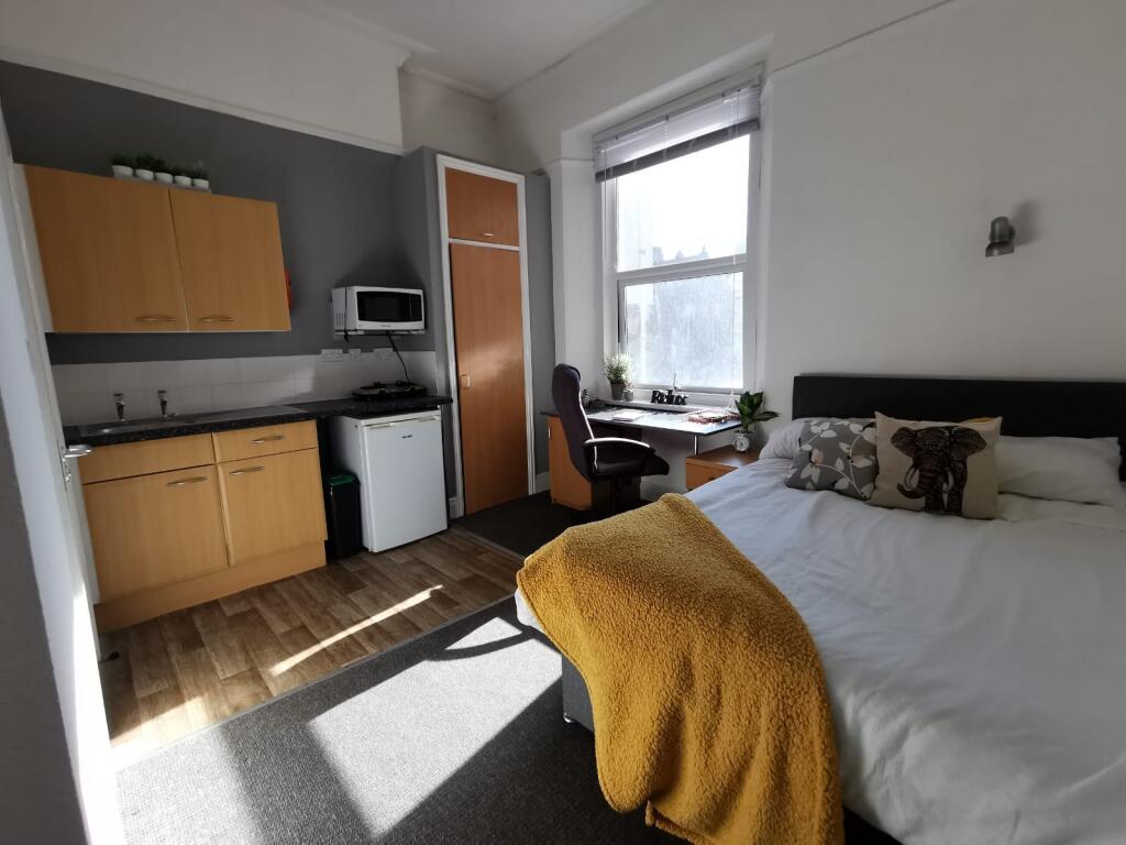 0 bed Studio for rent in Plymouth. From A Home After Halls - Plymouth
