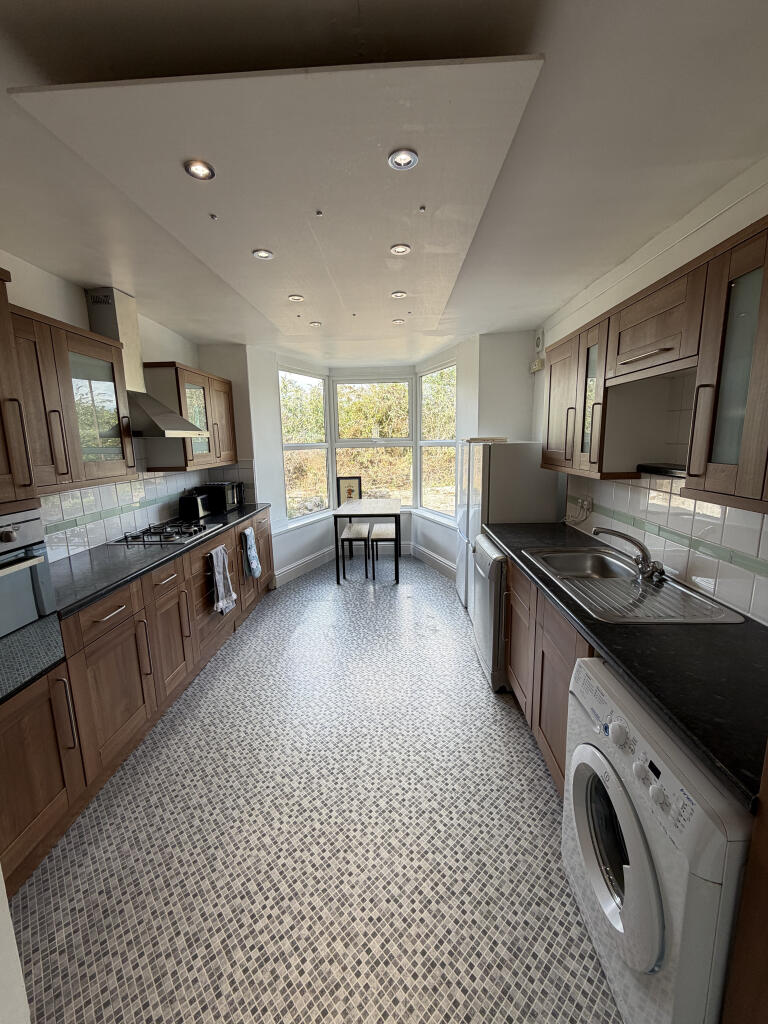 5 bed Detached for rent in Plymouth. From A Home After Halls - Plymouth