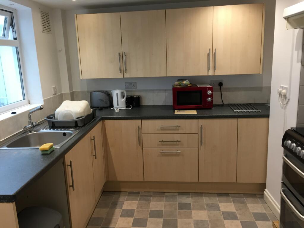 4 bed Mid Terraced House for rent in Plymouth. From A Home After Halls - Plymouth