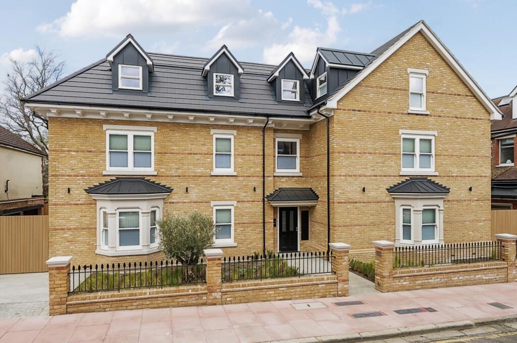 4 bed Studio for rent in Sidcup. From Langford Russell - Sidcup
