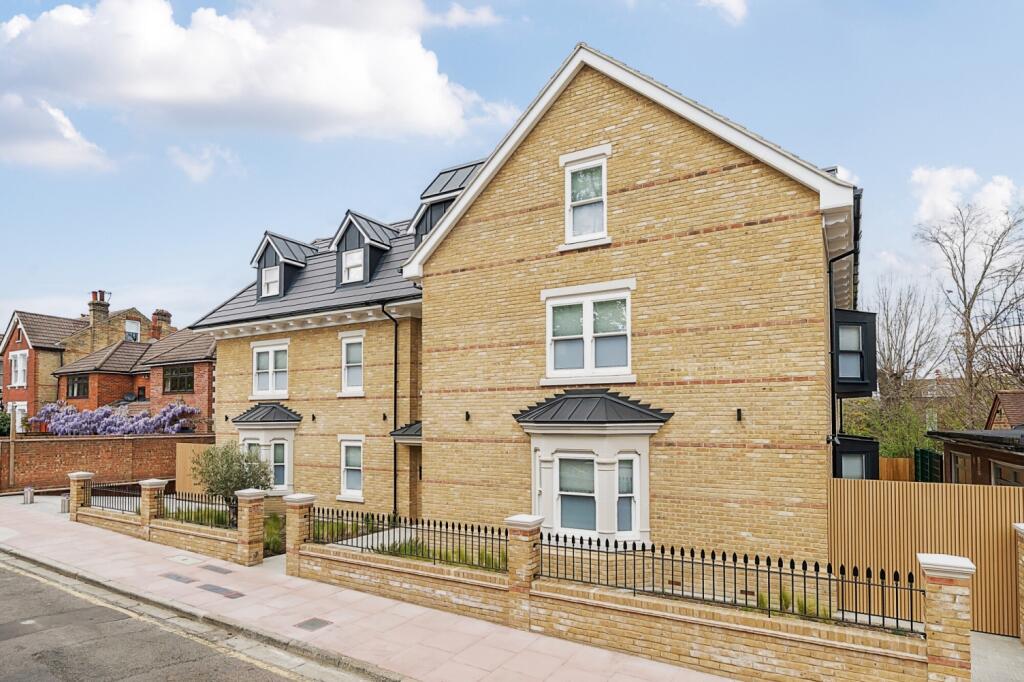 4 bed Studio for rent in Sidcup. From Langford Russell - Sidcup