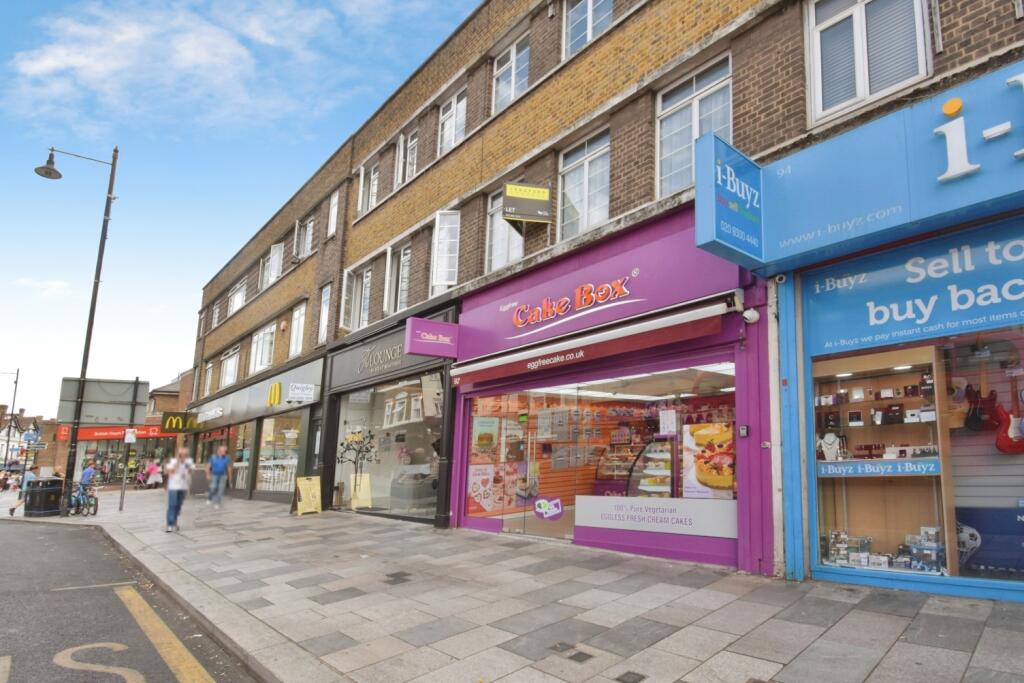 4 bed 1st Floor Flat for rent in Ruxley. From Langford Russell - Sidcup