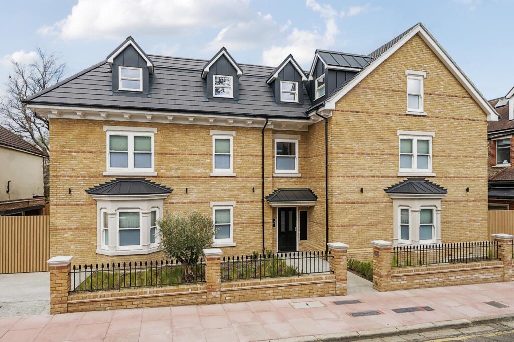 4 bed Studio for rent in Sidcup. From Langford Russell - Sidcup