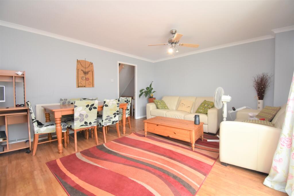 3 bed Annexe for rent in Ruxley. From Langford Russell - Sidcup