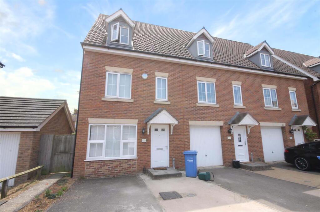 4 bed Detached for rent in Colney. From AbbotFox - Norwich